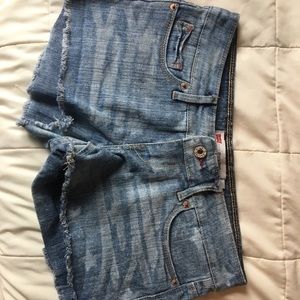 levi shorty short